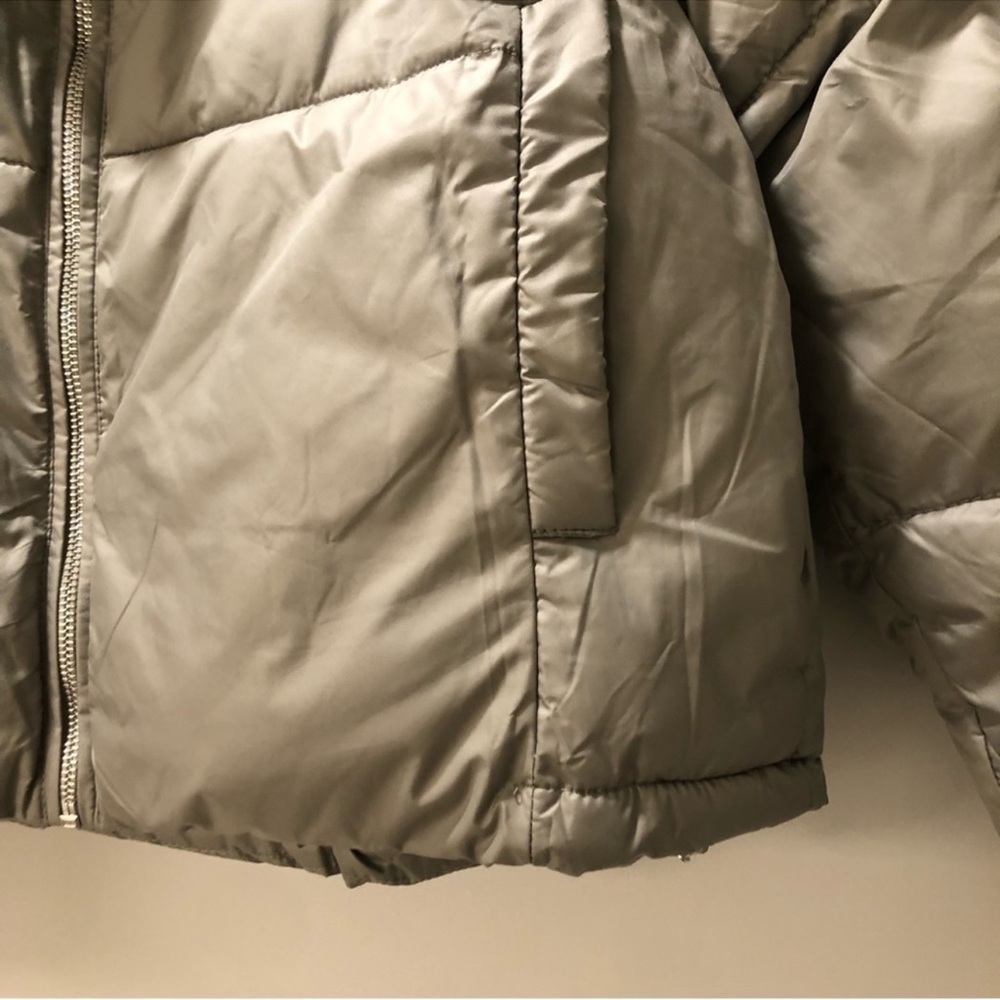 Berksha Puffer Green Jacket‎ - Picture 5 of 5
